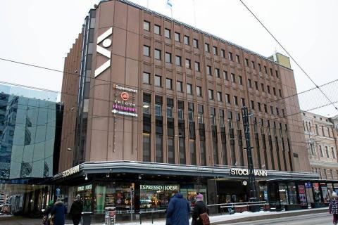 Stockmann muuttaa nimeään, mutta nimi tavaratalojen seinissä ei muutu