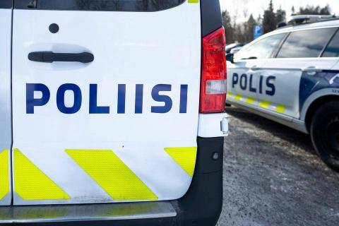 Myyrmäessä sijaitsevan moskeijan ikkunasta heitettiin sisään jotain palavaa – Poliisi: Tuhotyön…