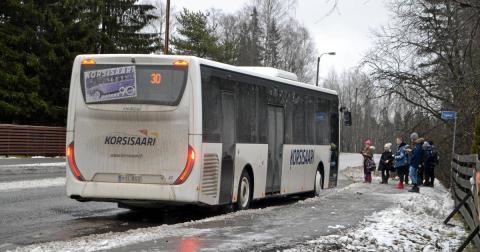 Lukijalta | Pöyristyttävää käytöstä bussikuskeilta nuorta kohtaan