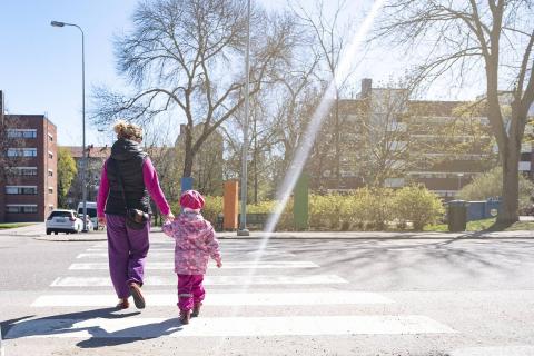 Valtion ja maakuntien säännölliset #aluekehittämiskeskustelut alkoivat tänään läntisestä Suomesta. 🔸Keskustelussa pohdittiin yhdessä keinoja alueen teollisen potentiaalin hyödyntämiseksi. 🔸Huhtikuun