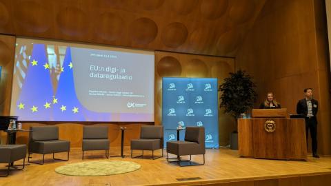 @TEM_uutiset EU:n digi- ja dataregulaatio ovat @peppiinahuh @Elinkeinoelama ja @JoonasMikkila @TechFinland aiheena. Ajatuksellisesti merkittävä muutos, sillä #omadata-asetus vahvistaa käyttäjän asemaa