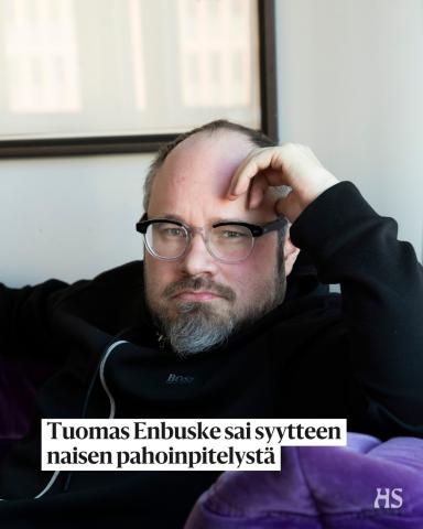 Toimittaja Tuomas Enbuskea vastaan on nostettu syyte pahoinpitelystä. Syyttäjän ajama syyte käsitellään Helsingin käräjä...