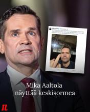 Mika Aaltola julkaisi perjantaina sosiaalisen median tileillään kuvan, jossa hän poseeraa kameralle…