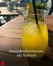 Suomalainen viime kesän hittijuoma ananaslonkero on rantautunut nyt myös Tukholman terasseille.⁠
⁠
Lukija lähetti Iltale...